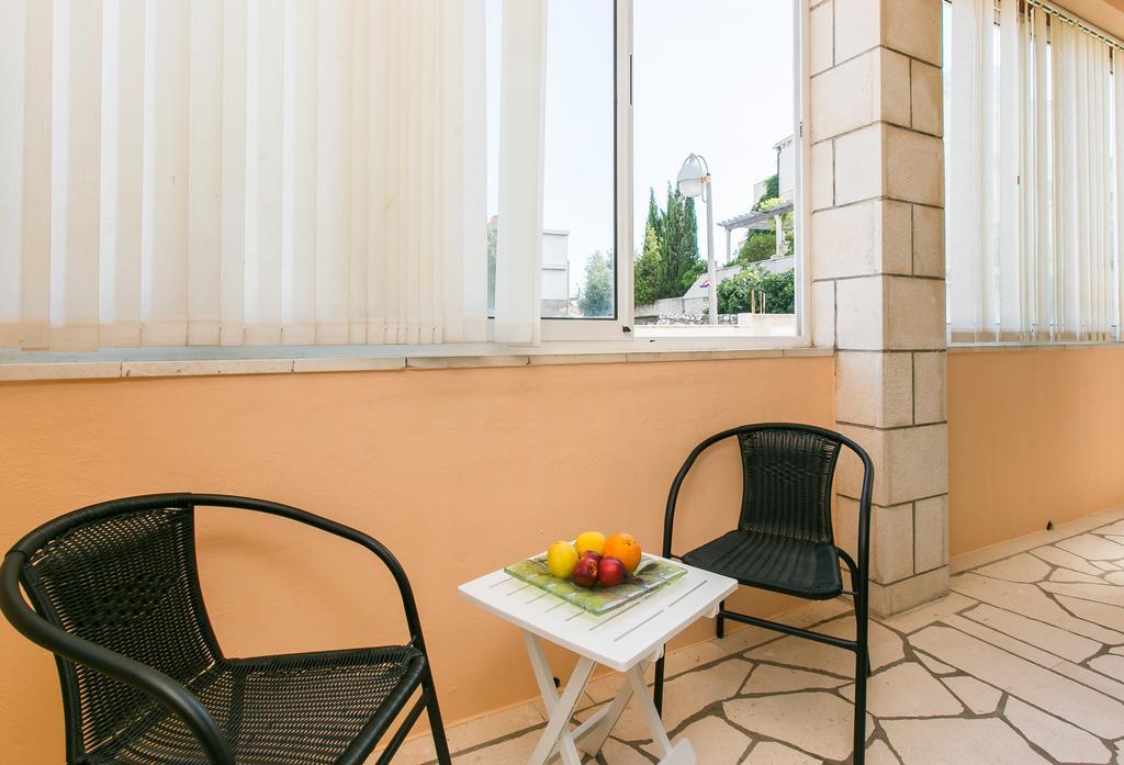 Yellow Room Guesthouse ดูบรอฟนิก ห้อง รูปภาพ